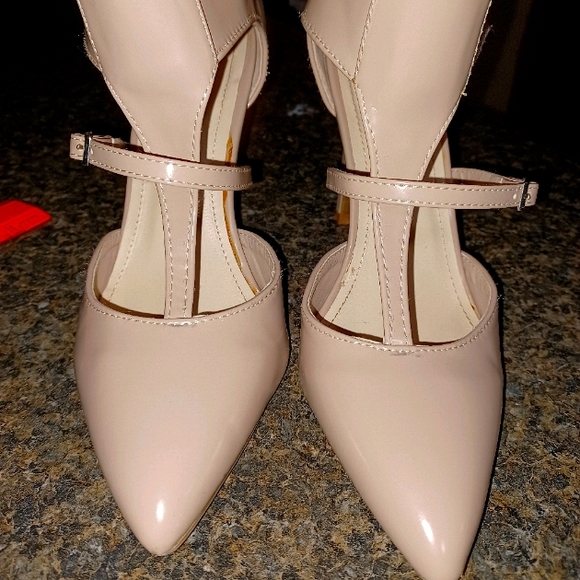 Beige Heels - Picture 1 of 4